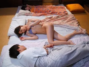 LULU-188 Tôi không thể cưỡng lại cơ thể đầy đặn, gợi cảm của bà dì ngực lớn dâm đãng này, người không thể che giấu sự thất vọng tình dục của mình, và khi tôi đạt được sự cương cứng loạn luân, bà ta đã dùng núm vú cương cứng của mình để khiến tôi xuất tinh bên trong bà ta liên tục.